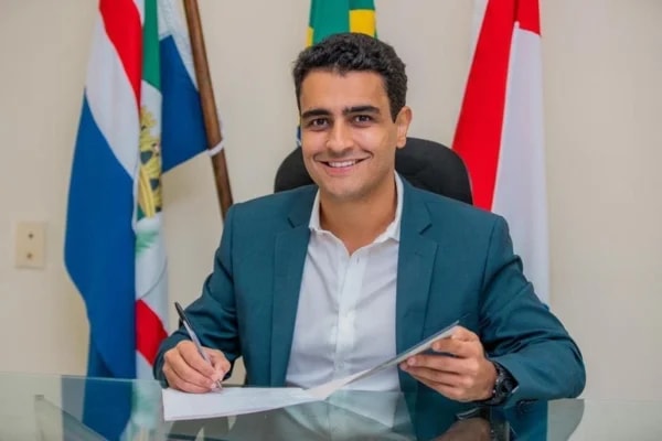 PSDB oficializa candidatura de JHC ao governo de Alagoas