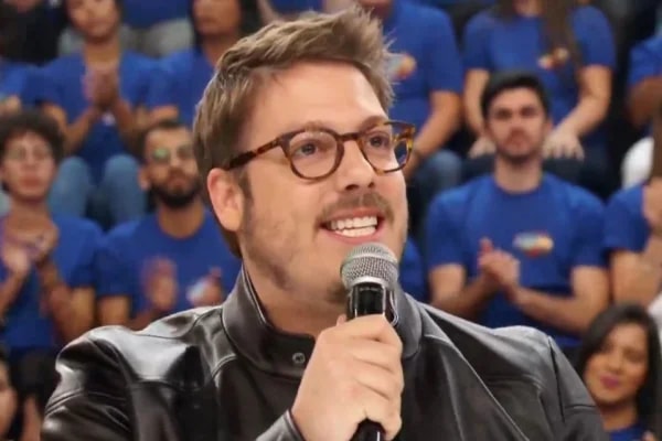 Fábio Porchat detalha encontro inesperado com Dilma Rousseff na China