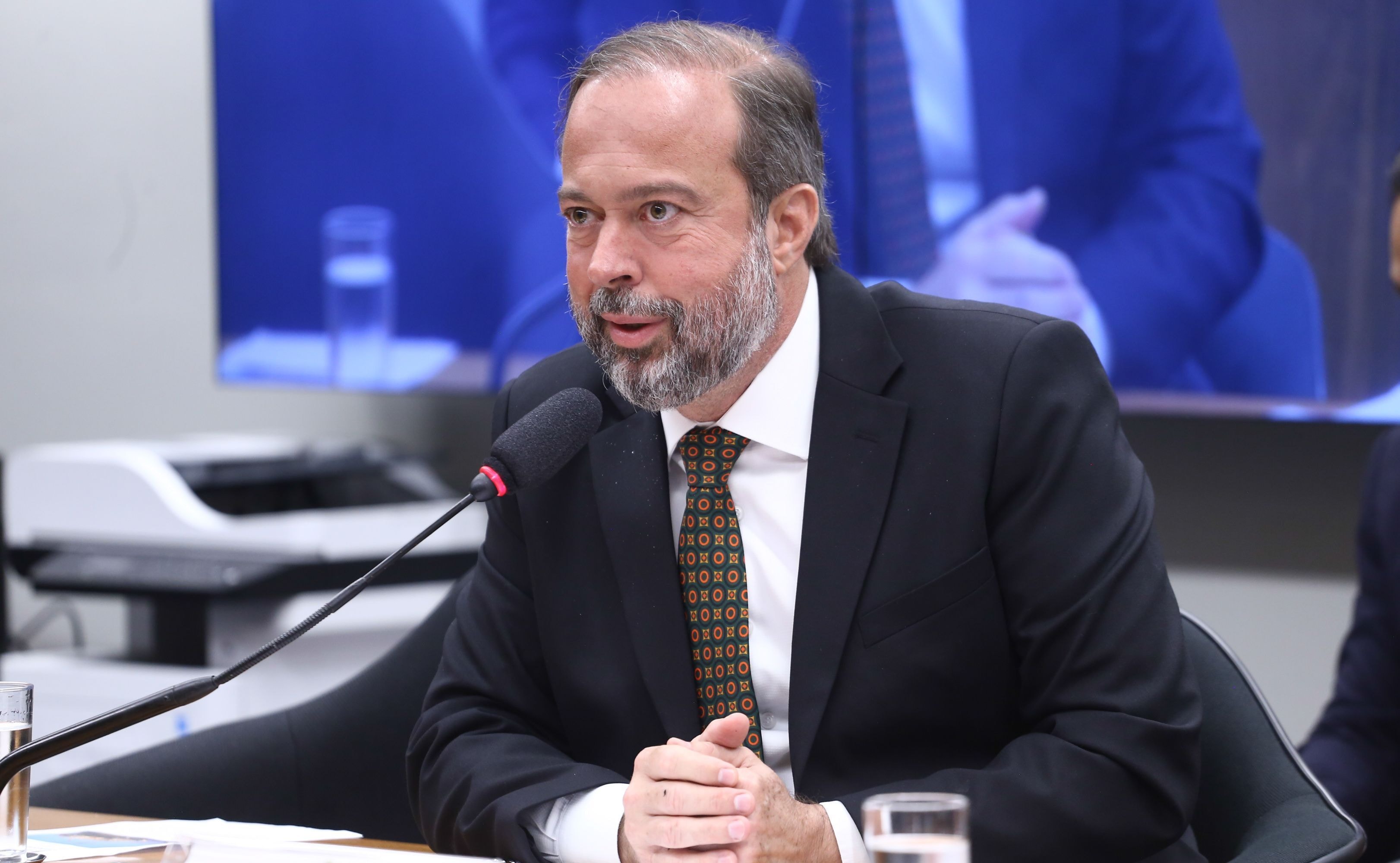 Primeiro leilão de baterias será em dezembro e terá contratos de 15 anos