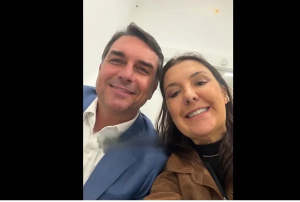 “Vou servir ao seu lado”, diz cotada a vice de Flávio Bolsonaro