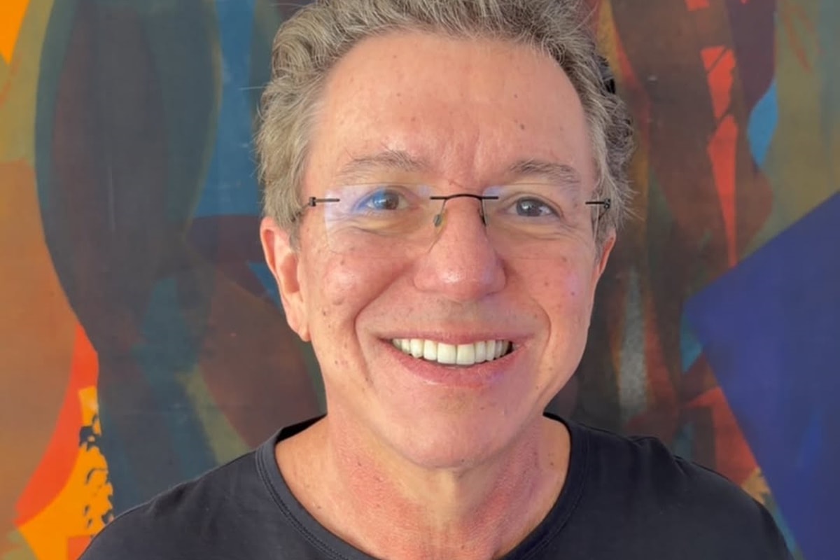 Boninho mostra detalhes das obras para o reality A Casa do Patrão. Veja vídeo