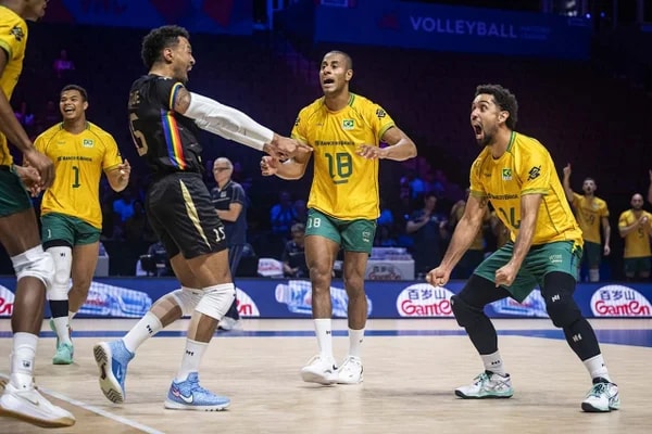 Bernardinho anuncia convocados do Brasil para o Sul-Americano de Vôlei