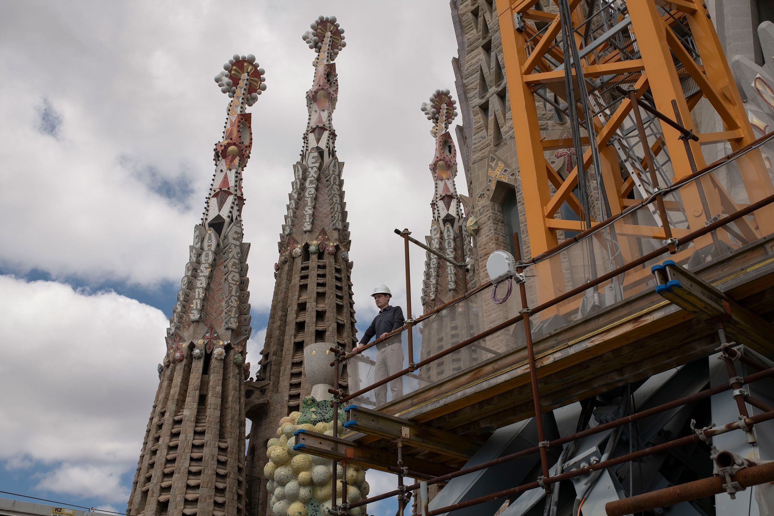 Vídeo: Veja como ficou a Sagrada Família depois da inauguração de torre