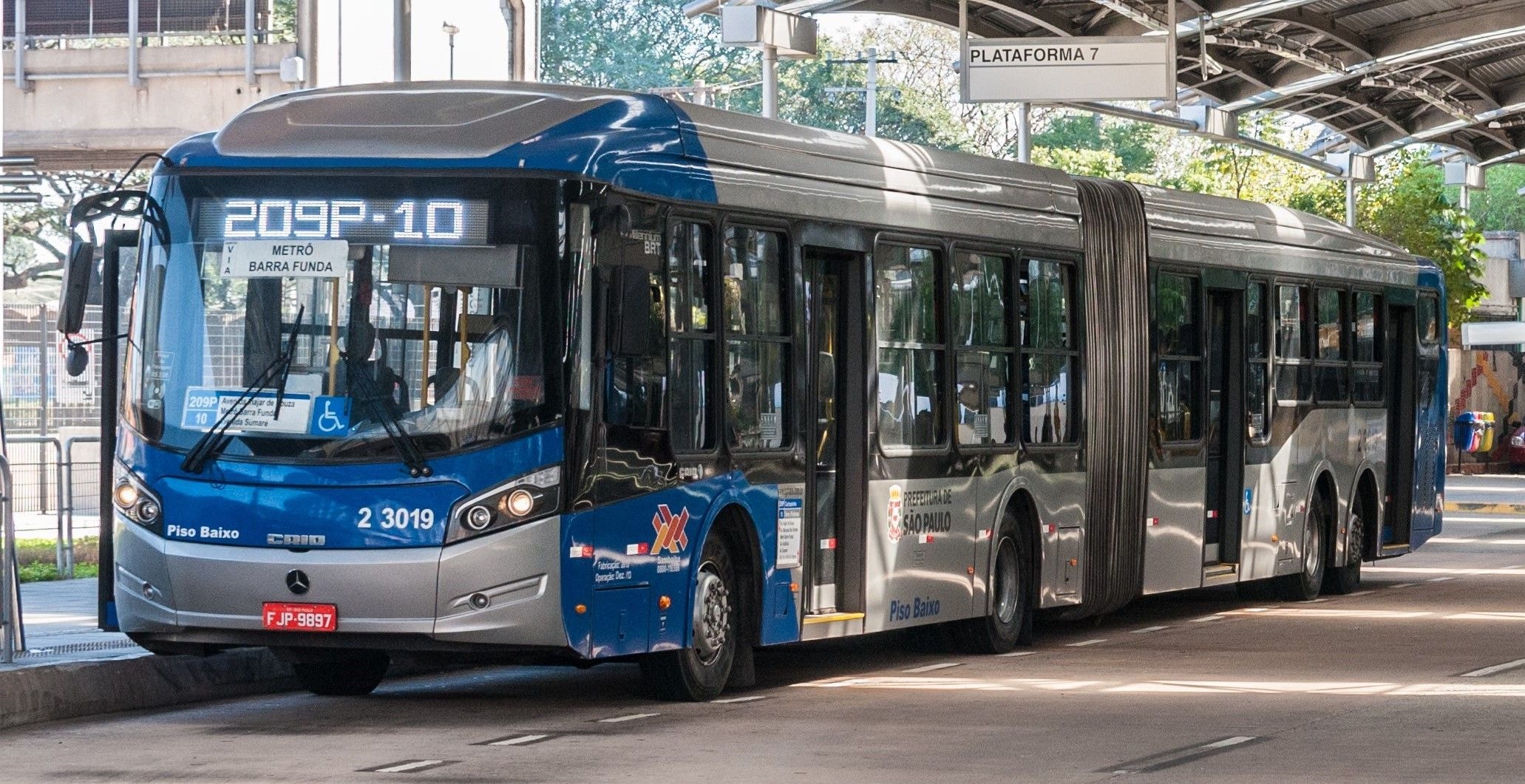 PT e aliados pedem mais duas horas de votação em SP por falta de ônibus