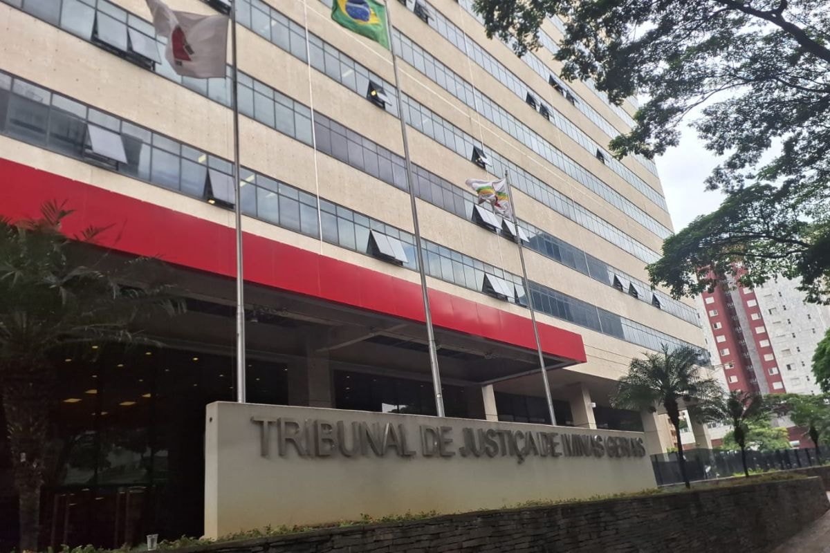 TJMG barra vagas exclusivas de estacionamento para padres e pastores