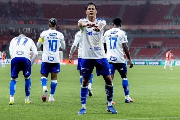 Coritiba x Cruzeiro: saiba onde assistir ao duelo do Brasileirão