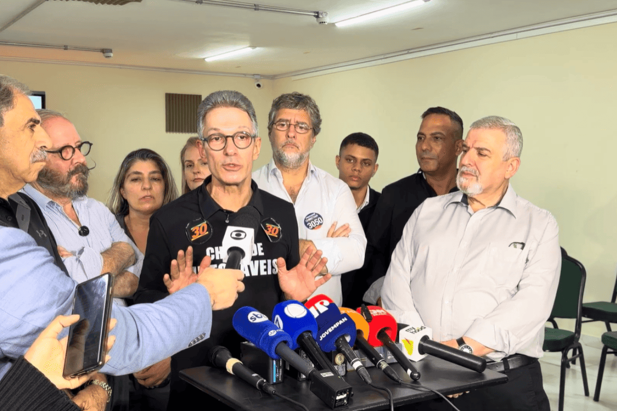 Zema critica fim da “taxa das blusinhas” sem compensar empresas brasileiras
