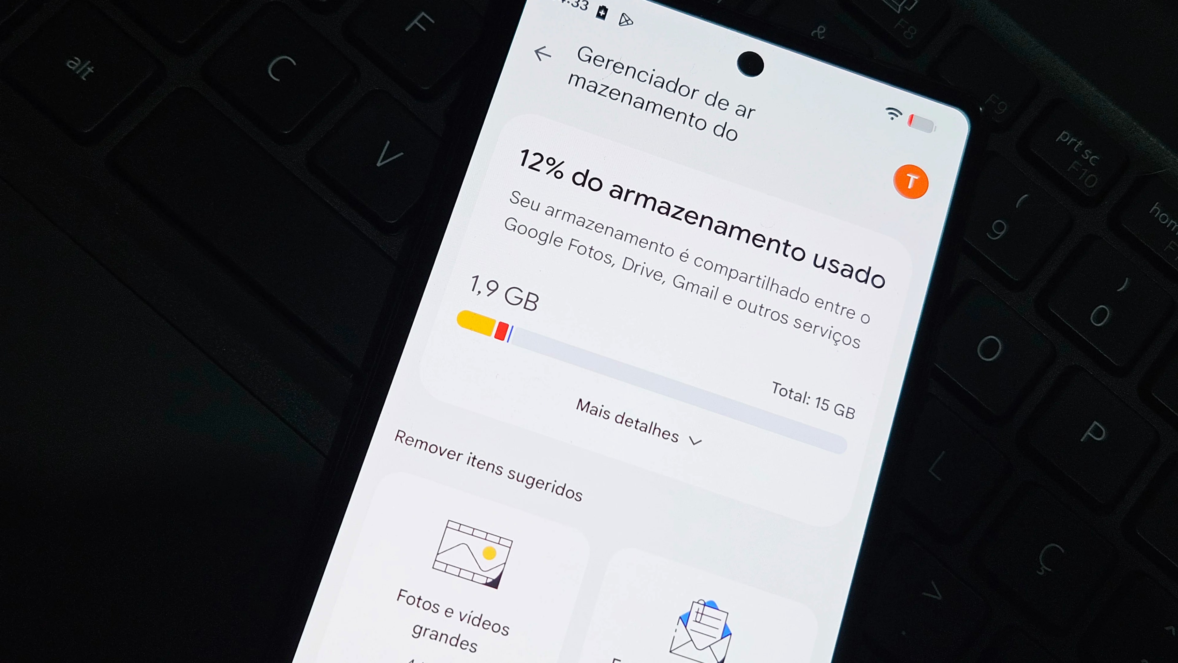 Celular de 128 GB ainda vale a pena em 2026? Fizemos as contas