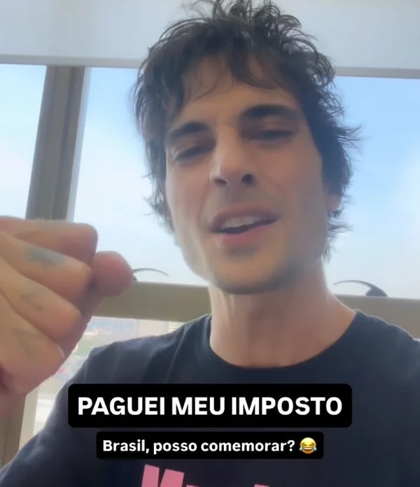 Após vender carro, Fiuk celebra quitação de imposto: "Vou pagar agora"