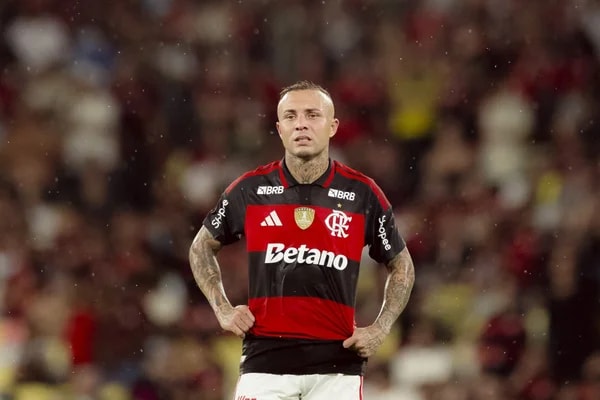 Flamengo tem cinco desfalques para jogo contra o Vitória
