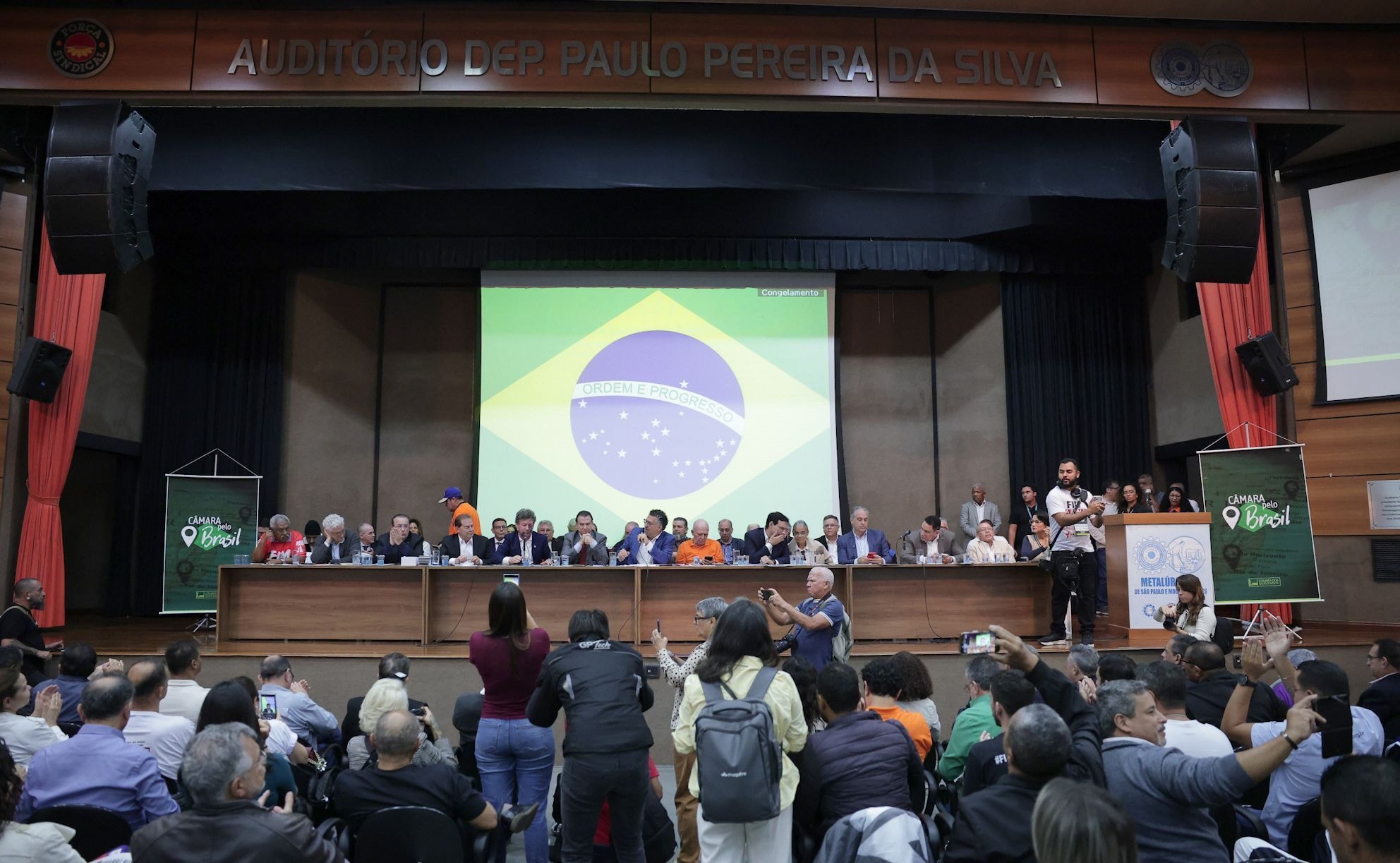 Comissão do fim da jornada 6×1 realiza debate em Porto Alegre nesta sexta