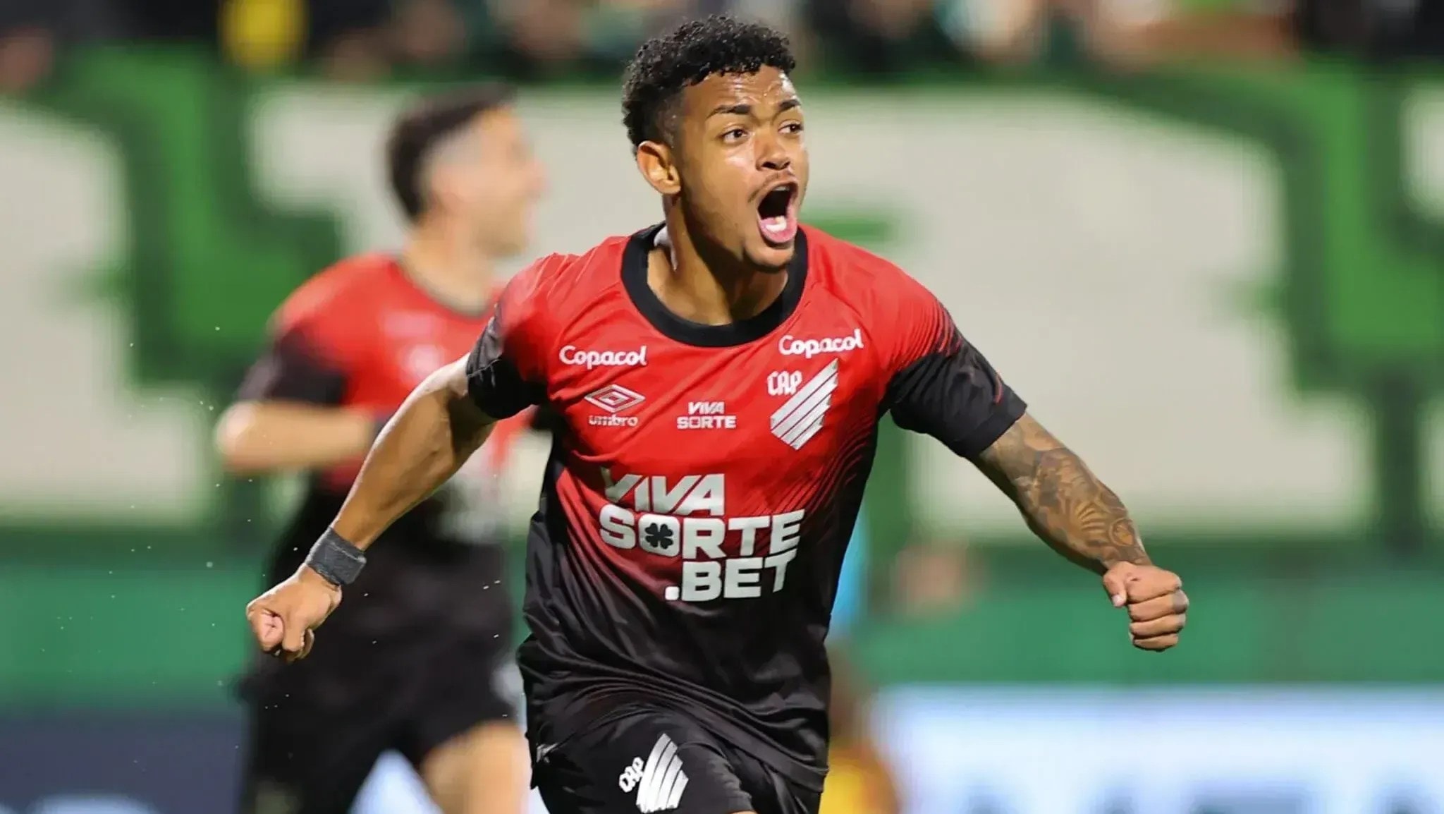 Pedro desencanta, Flamengo goleia Vasco e aumenta vantagem para o Palmeiras