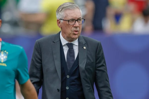 Em baixa, Vinícius Jr. é elogiado por Carlo Ancelotti: "Qualidade inegável"