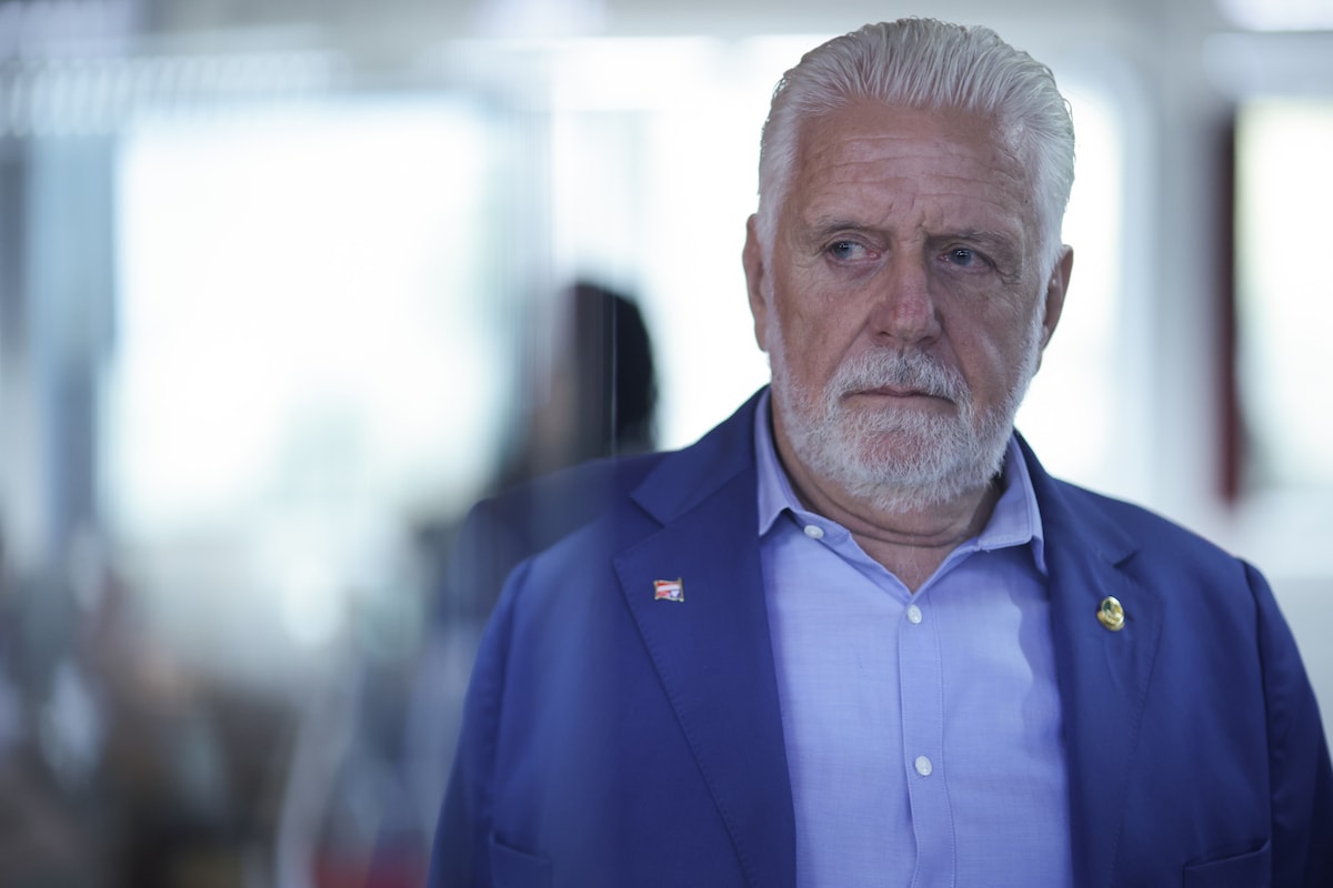 Jaques Wagner diz que "deseja sucesso" a Teresa Leitão na liderança