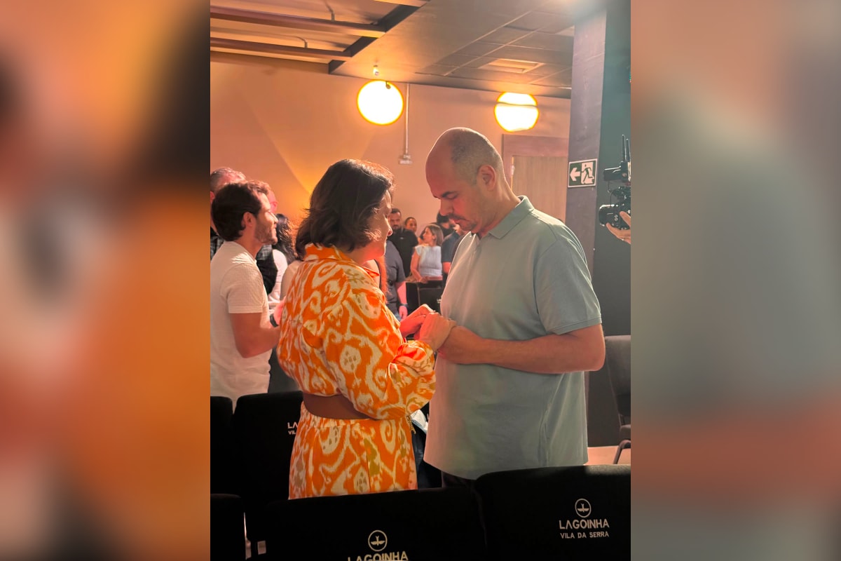 Simões abre campanha em igreja de BH: “Lugar certo para começar”