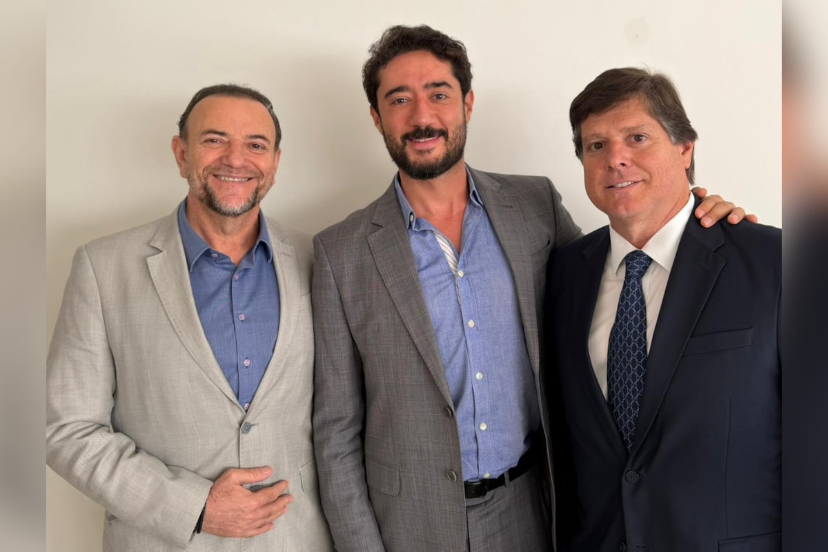 Caciques de PT e MDB conversam sobre aliança para Minas Gerais
