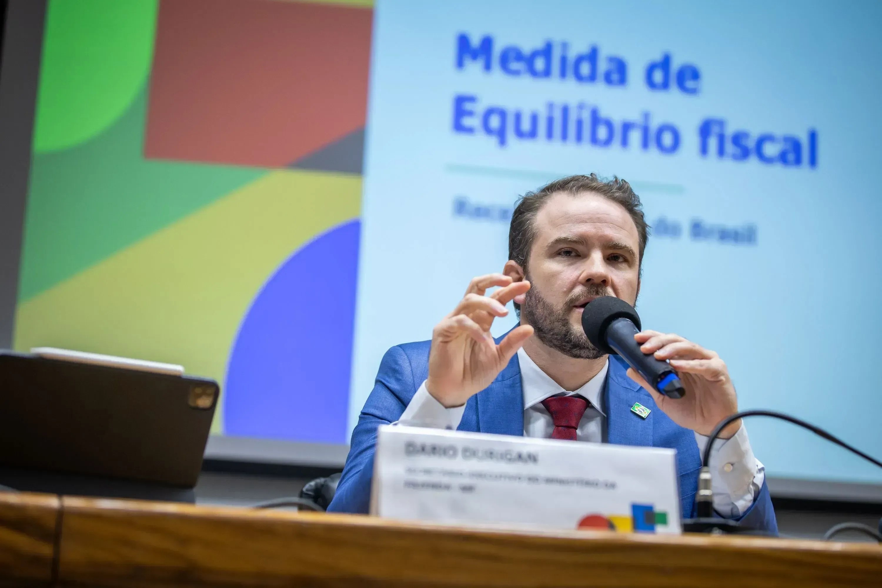 Análise: pacote de “bondades” gera custo aos brasileiros