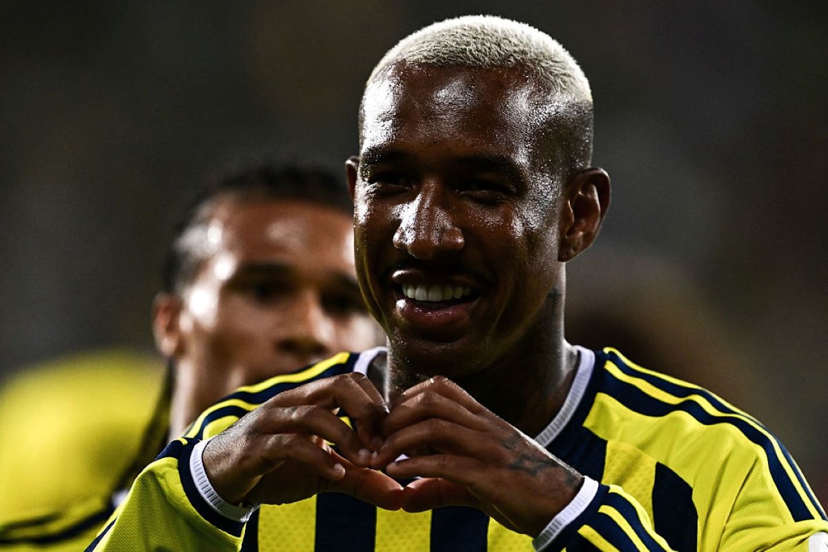Al-Jazira, dos Emirados Árabes Unidos, anuncia a contratação de Talisca