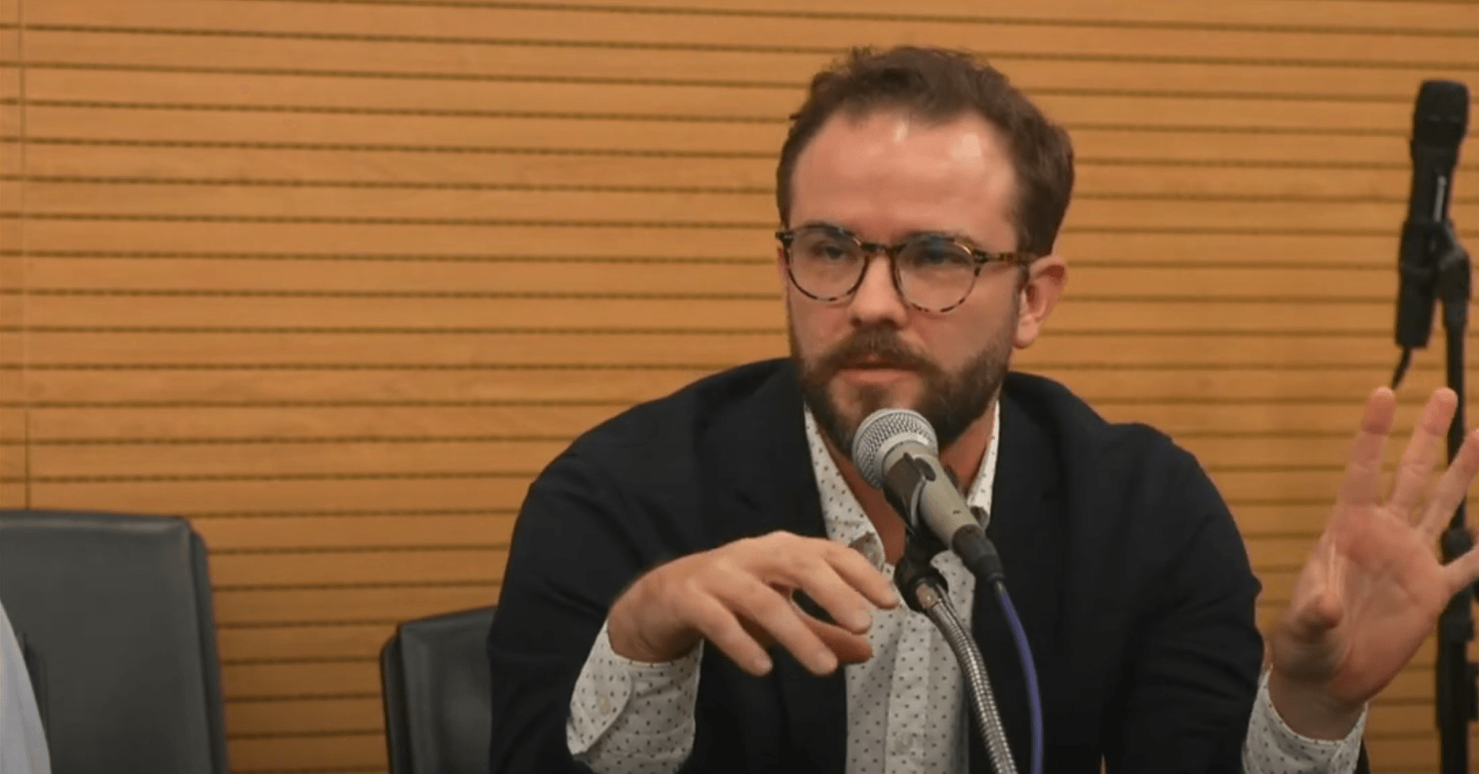 Tarifas: Pragmatismo econômico é importante, mas política conta, diz Troyjo
