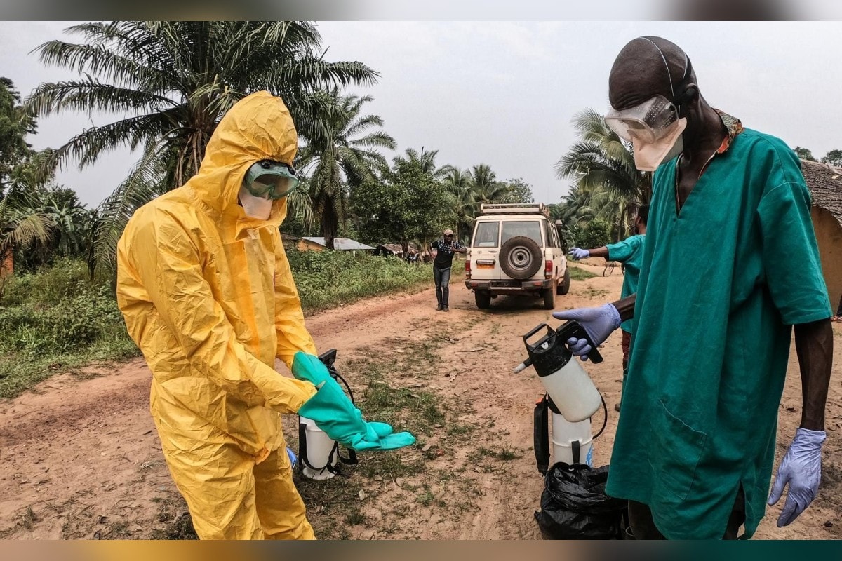 Surto de ebola no Congo avança e casos são relatados em cidade de fronteira