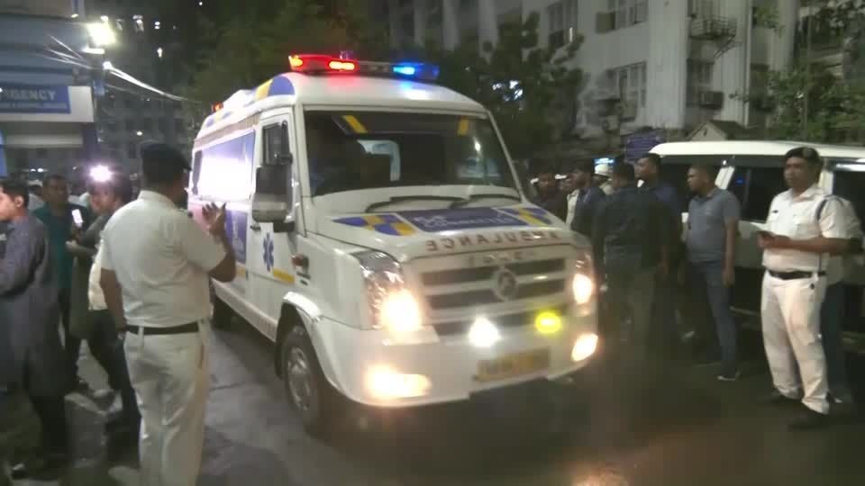 Vídeo: Estudantes na Albânia usam coquetéis Molotov em 5º dia de protestos
