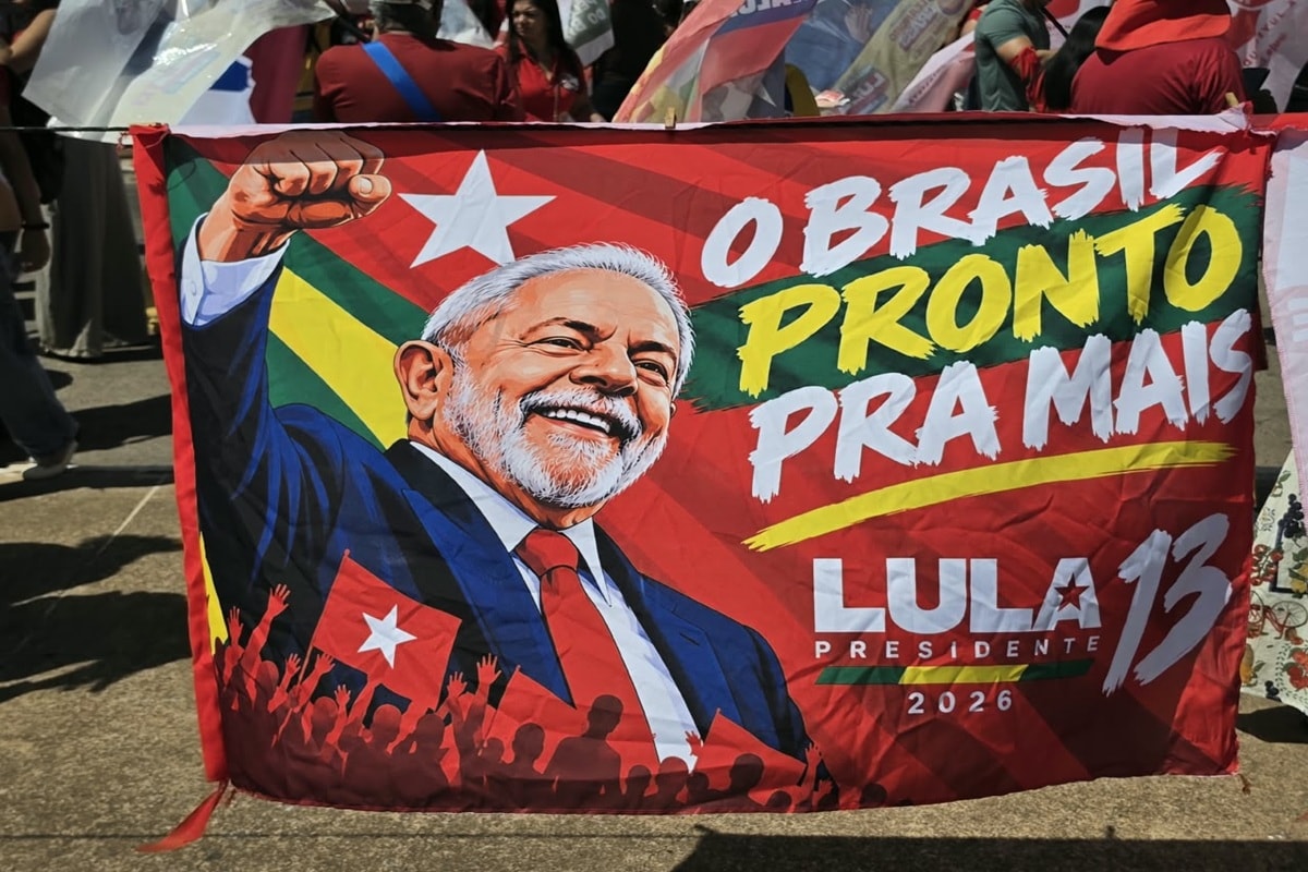 Apoiadores de Lula fazem “ato da virada” na Esplanada antes do 2º turno