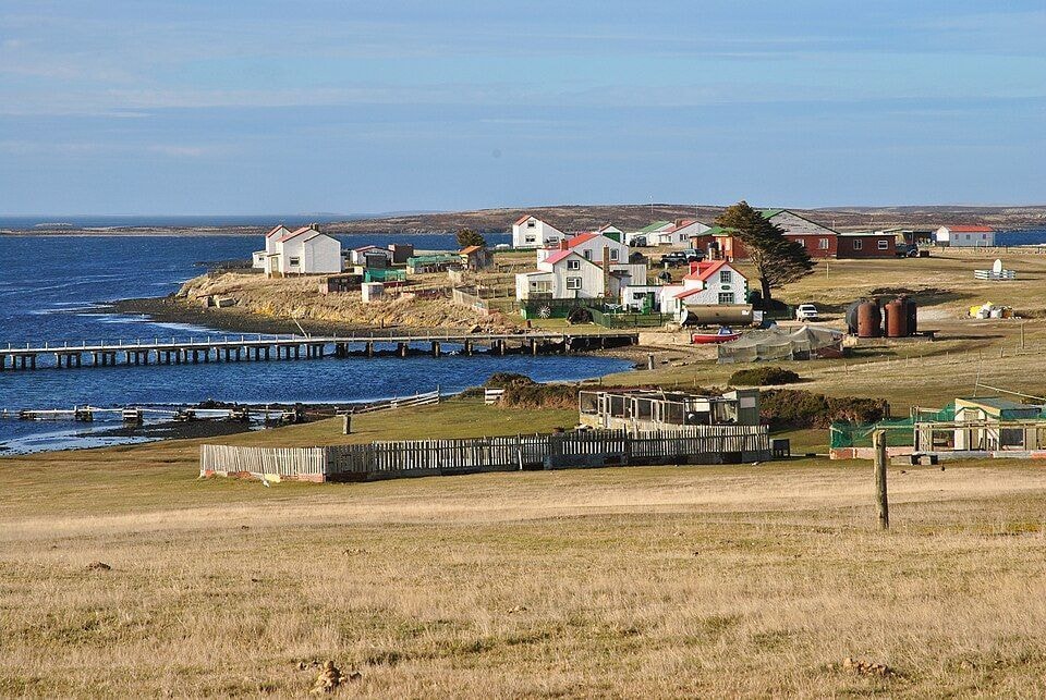 Reino Unido busca tranquilizar empresas após ameaça de Milei sobre Malvinas