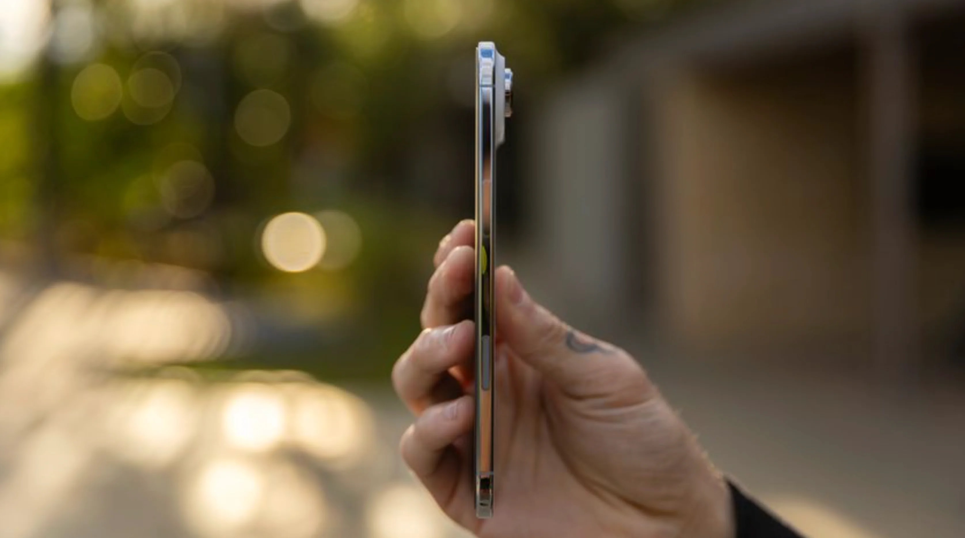Preço do iPhone Air de 512 GB derrete no Mercado Livre; R$ 1.149 de desconto