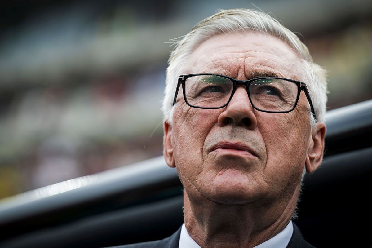 "Precisamos preparar uma nova geração", diz Ancelotti em coletiva