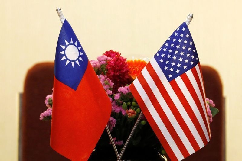 Trump chama venda de armas pendente à Taiwan de “boa moeda de negociação”