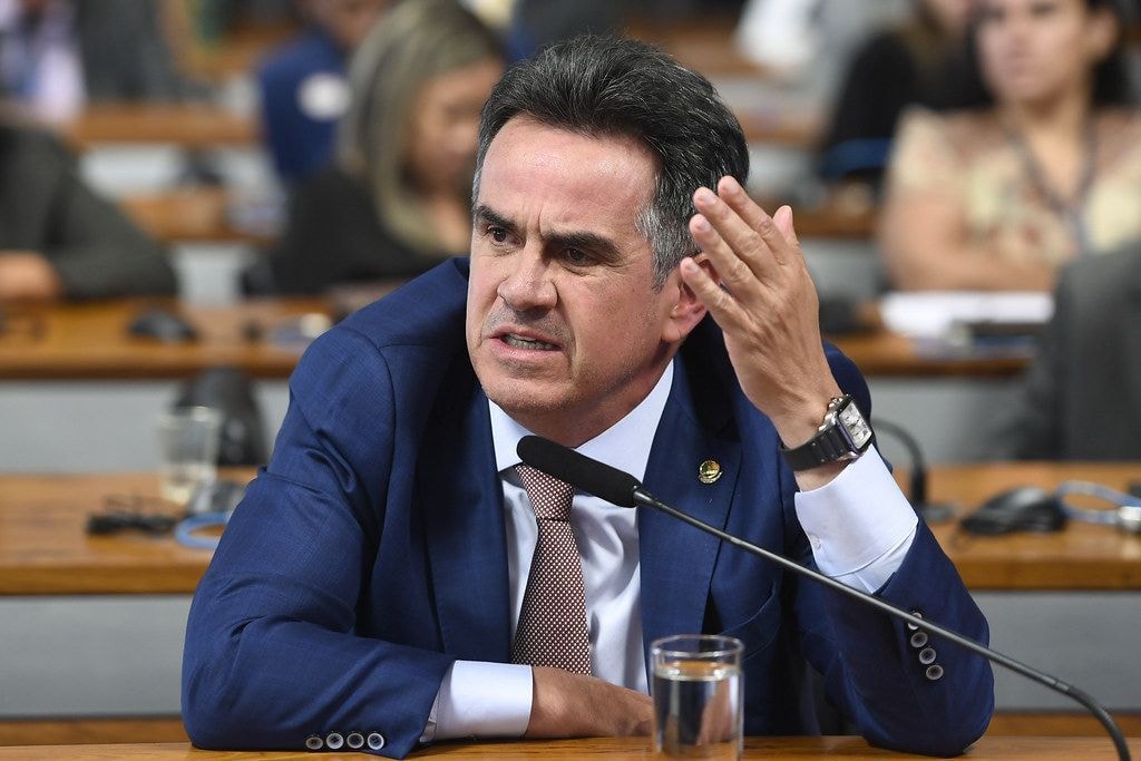 Gilmar defende domiciliar e outras cautelares para pai e primo de Vorcaro