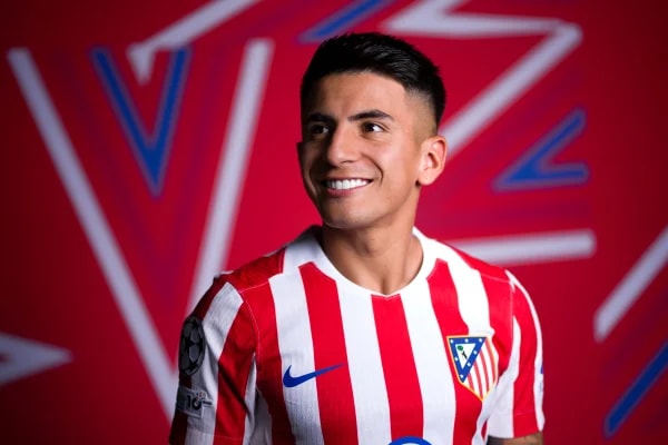 River Plate se aproxima da contratação de Thiago Almada, ex-Botafogo