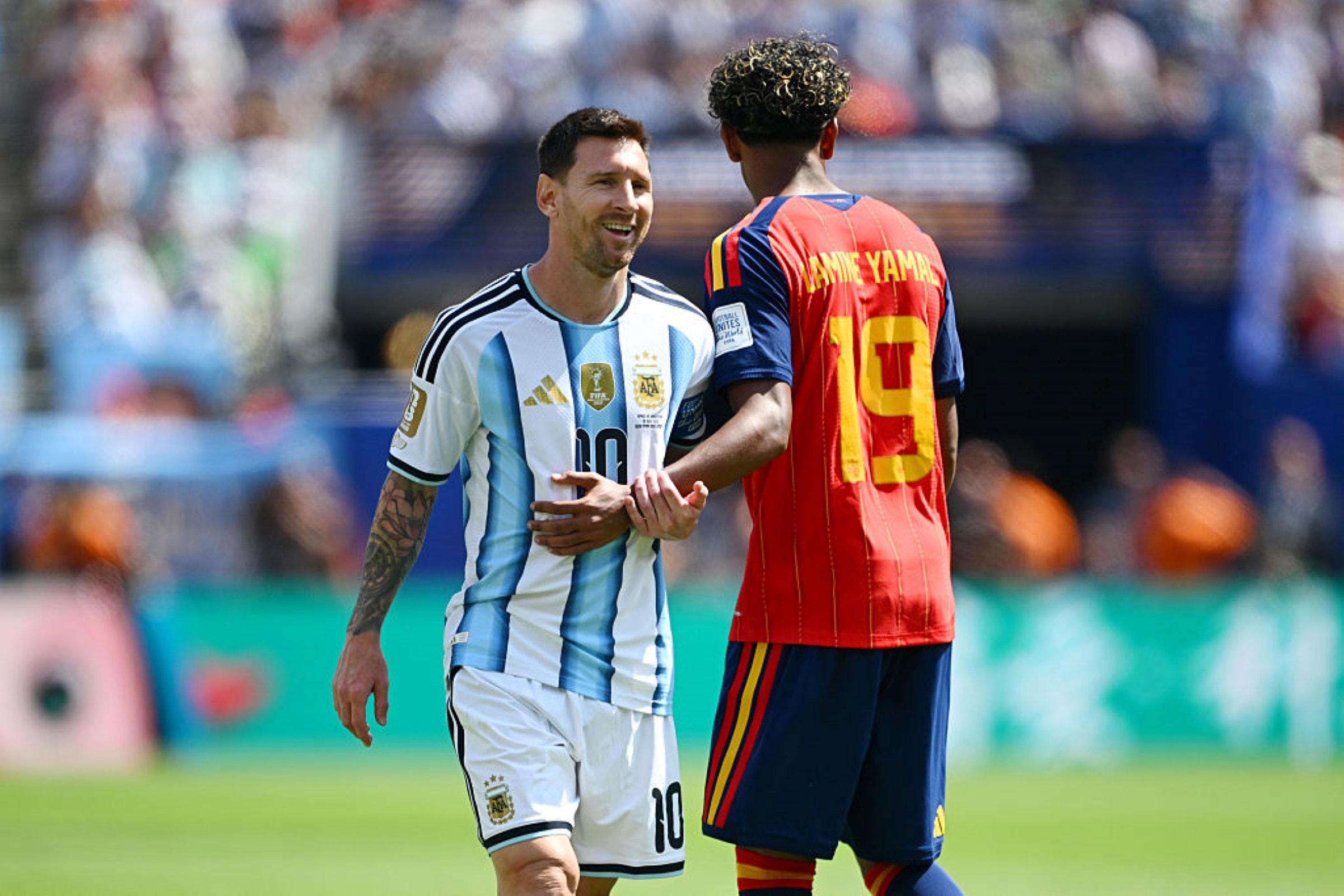 Lamine imita Pelé e nega Messi (por Juan I. Irigoven)