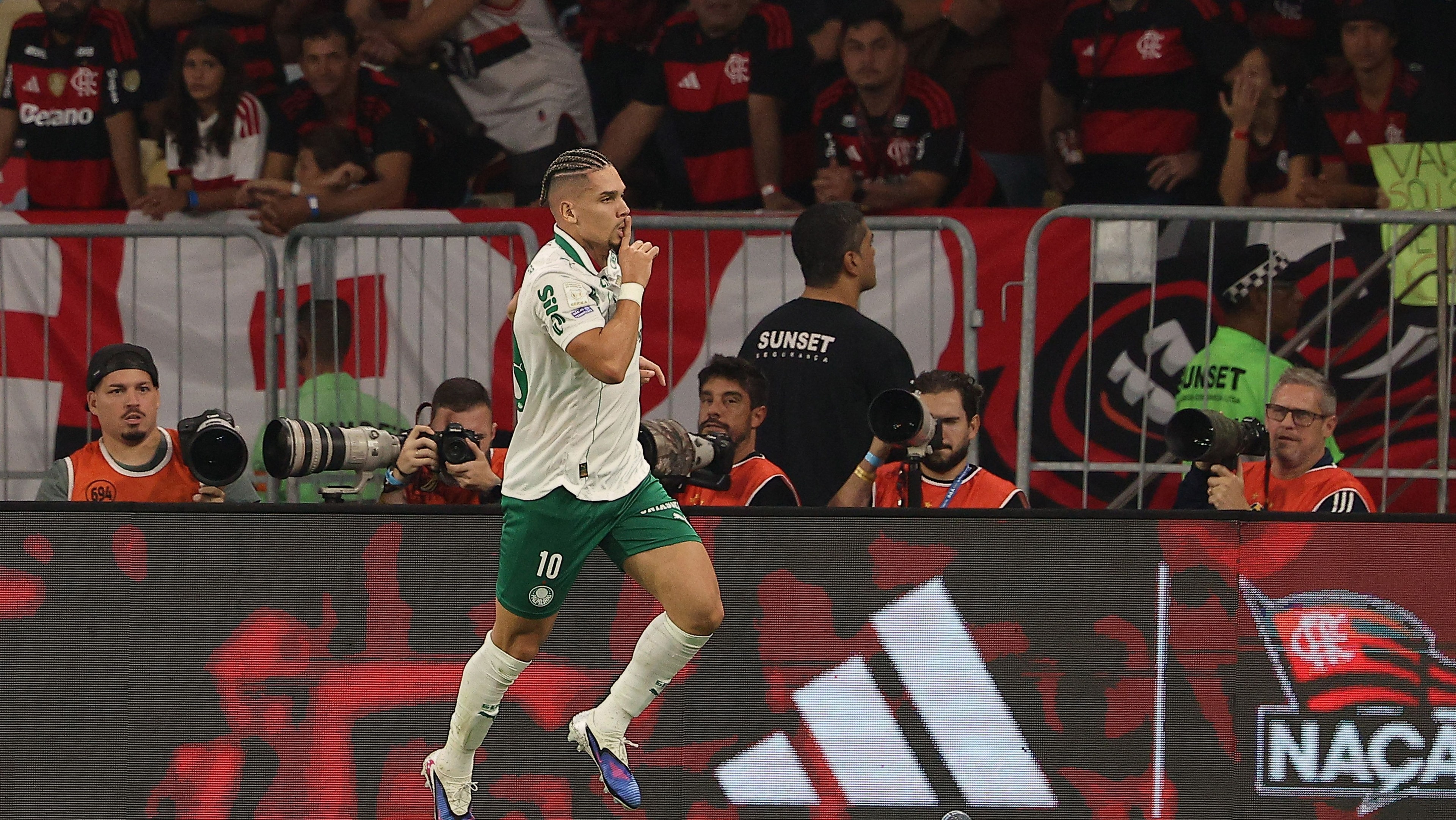 Cruzeiro recebe lanterna Chapecoense de olho na parte cima do Brasileirão