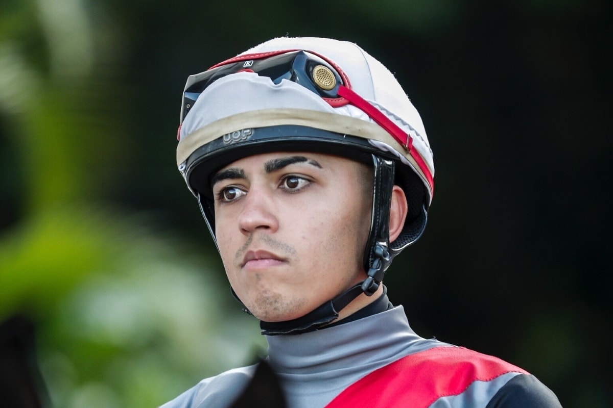Jóquei Leandro Henrique fica em estado grave após queda de cavalo