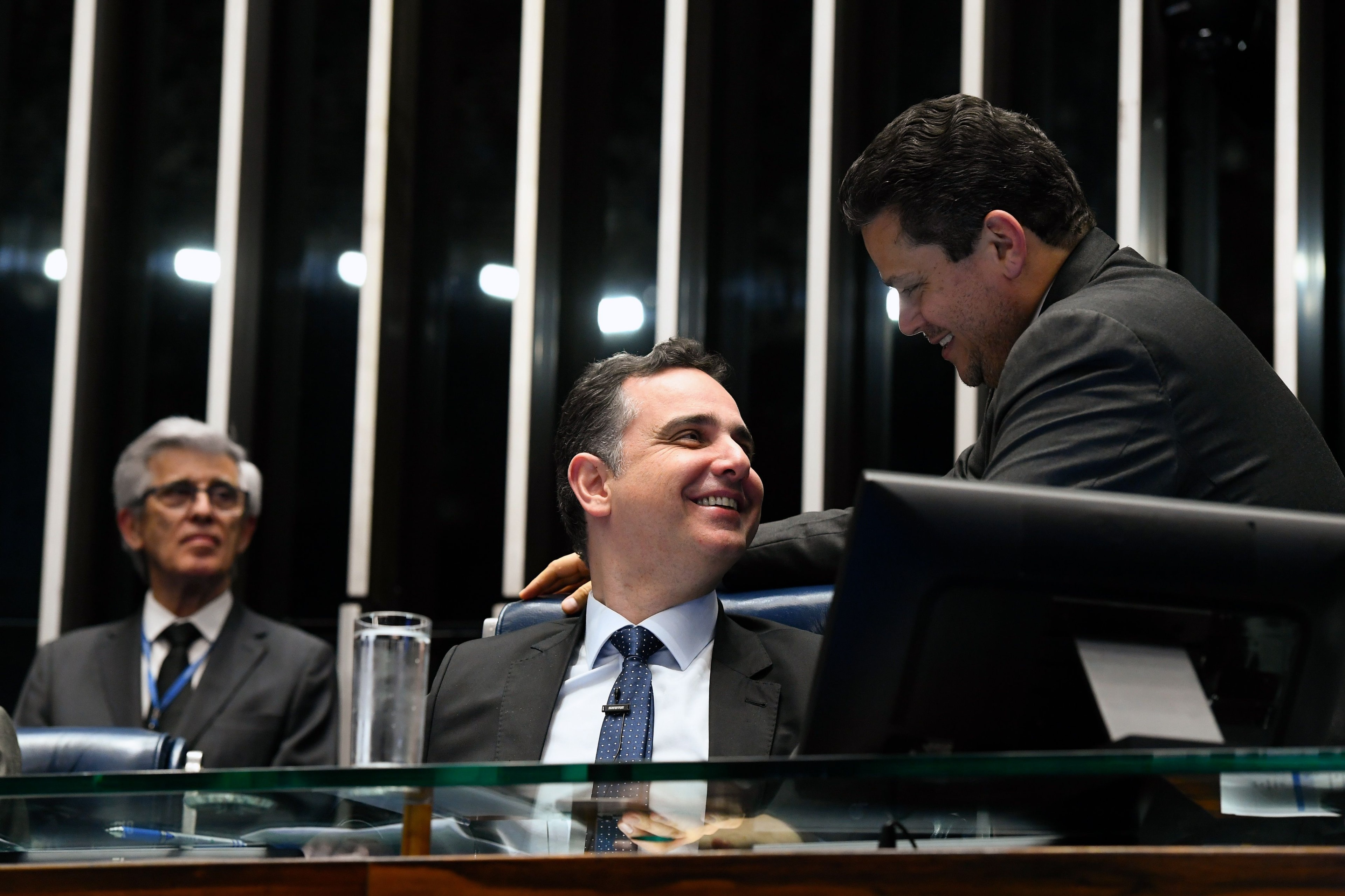 Hugo Motta sinaliza frear votação do PL das dívidas rurais até o recesso
