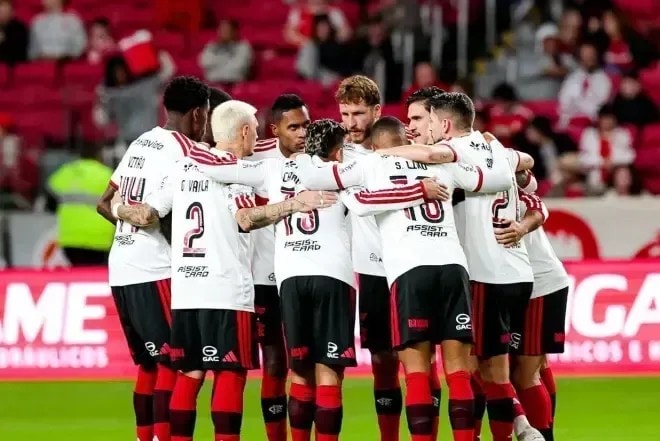 Arrascaeta chega amanhã no Brasil e Flamengo define data de cirurgia
