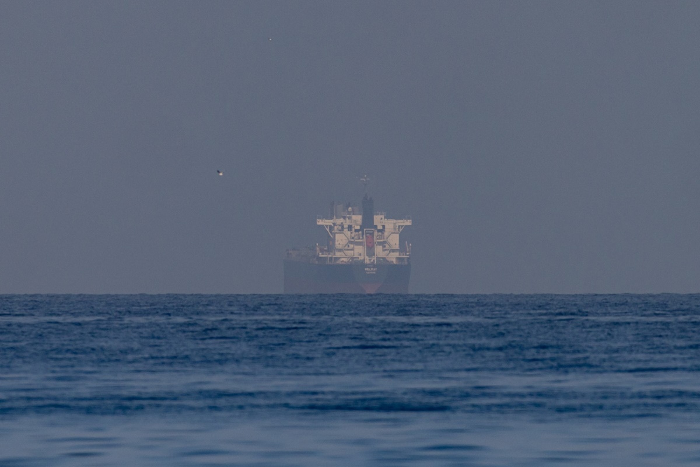 Irã permite passagem de petroleiros iraquianos pelo Estreito de Ormuz
