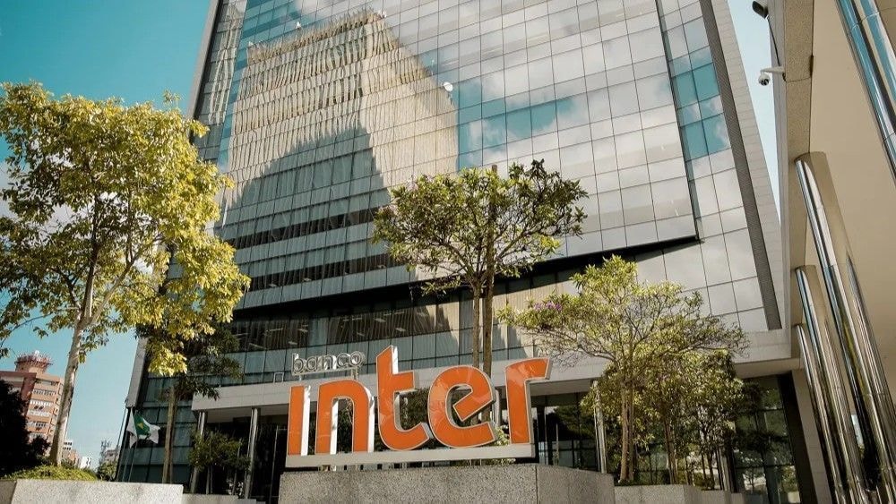 IA derruba barreiras de acesso à tecnologia, diz CEO da Qualcomm à CNN