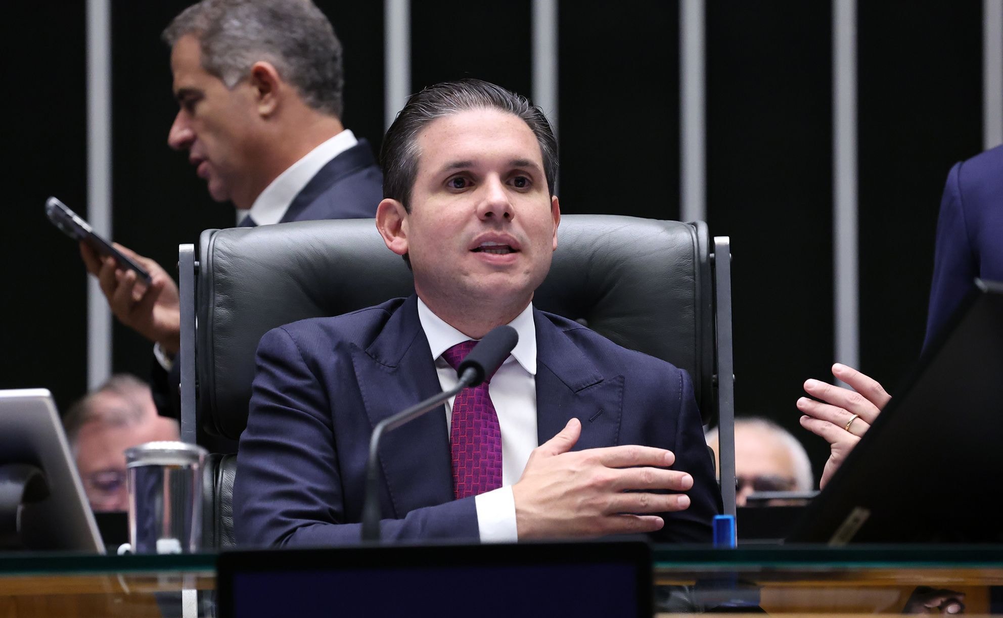 Oposição avalia “plano B” à PEC alternativa sobre fim da 6×1 no Senado