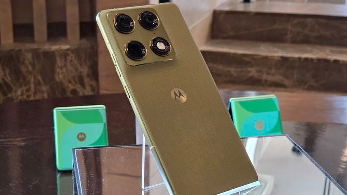 Motorola Signature sai por R$ 3.000 a menos com cupom; top líder em câmera