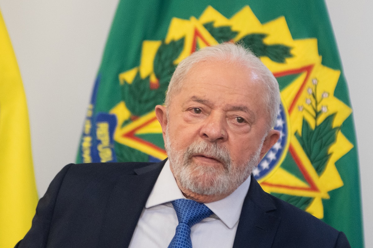 "Soberania do Brasil é inegociável", diz Lula em meio à tensão com EUA