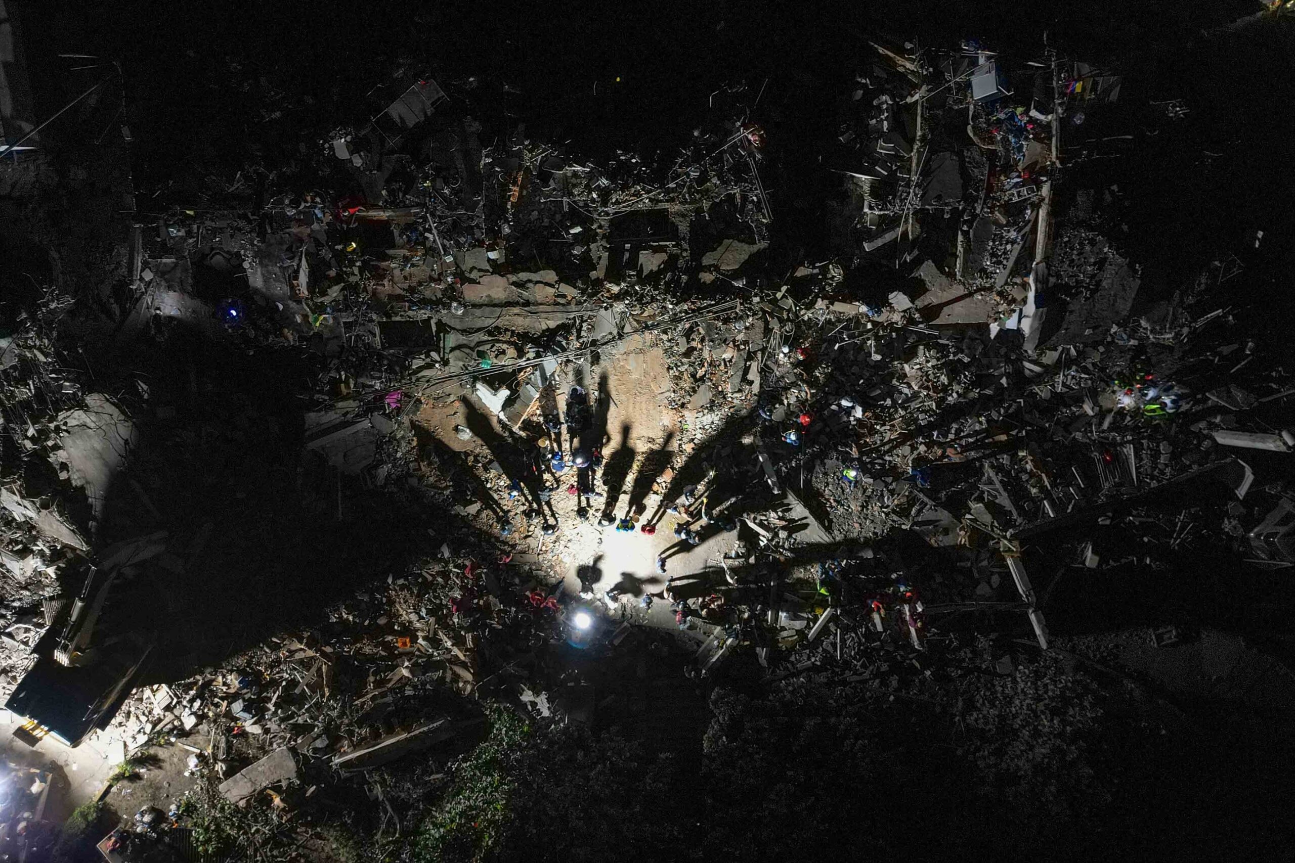 Número de mortos após terremotos na Venezuela passa de 2,2 mil