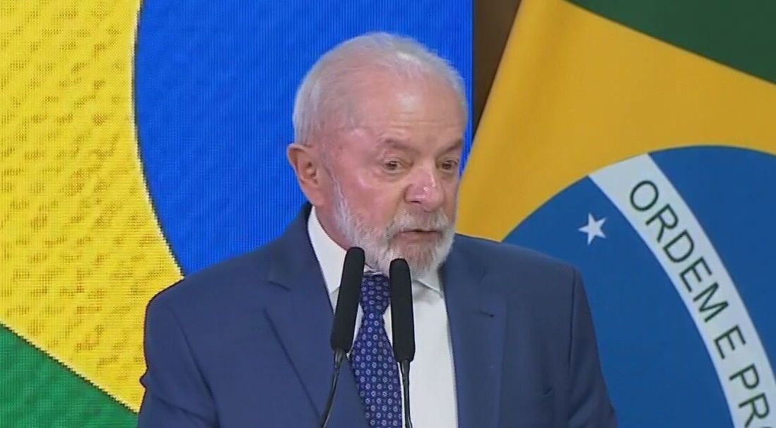 “TariFlávio”: Lula mira Bolsonaros após relatório dos EUA