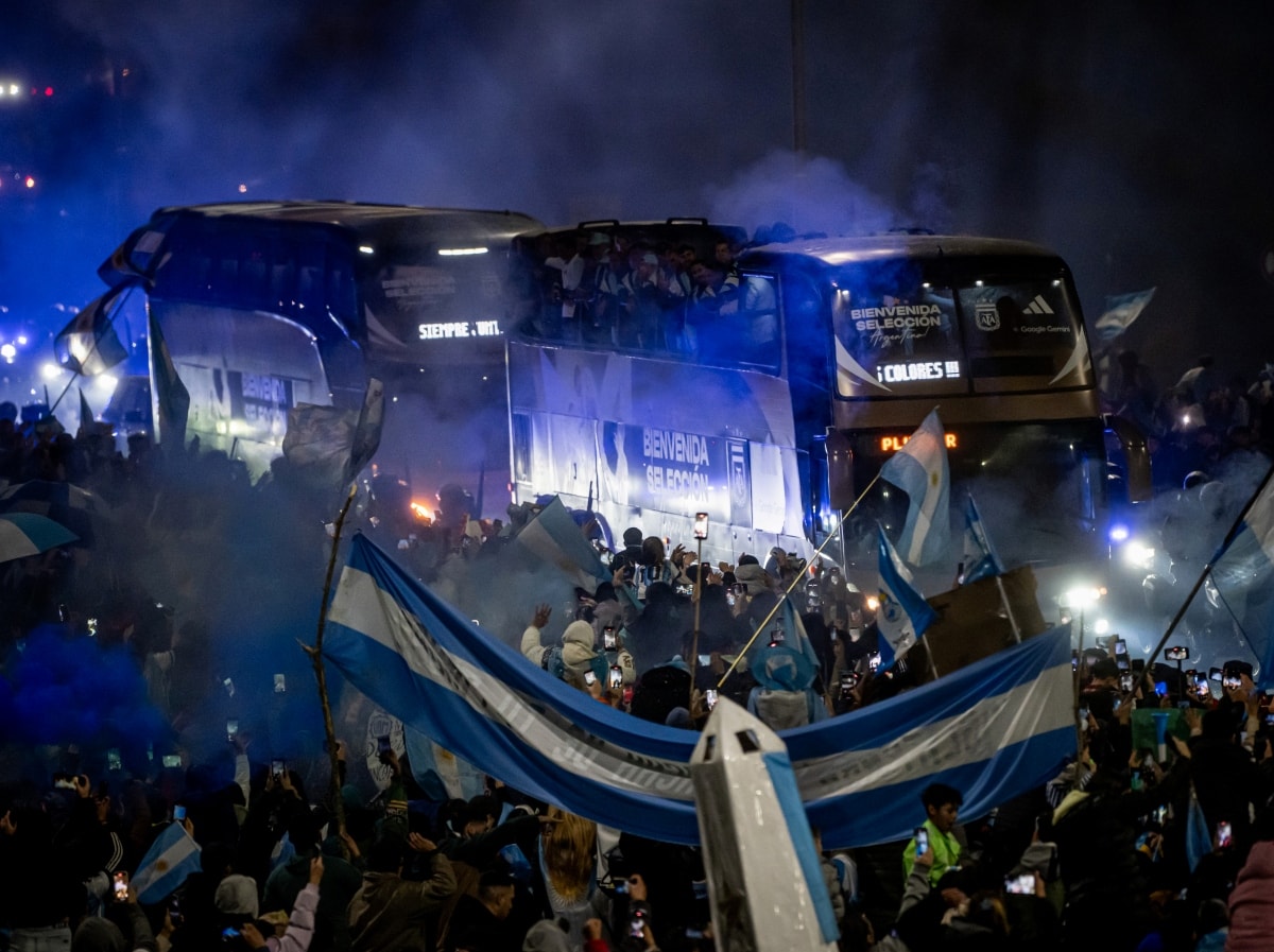 Argentinos convocam manifestação e pedem revanche de final da Copa