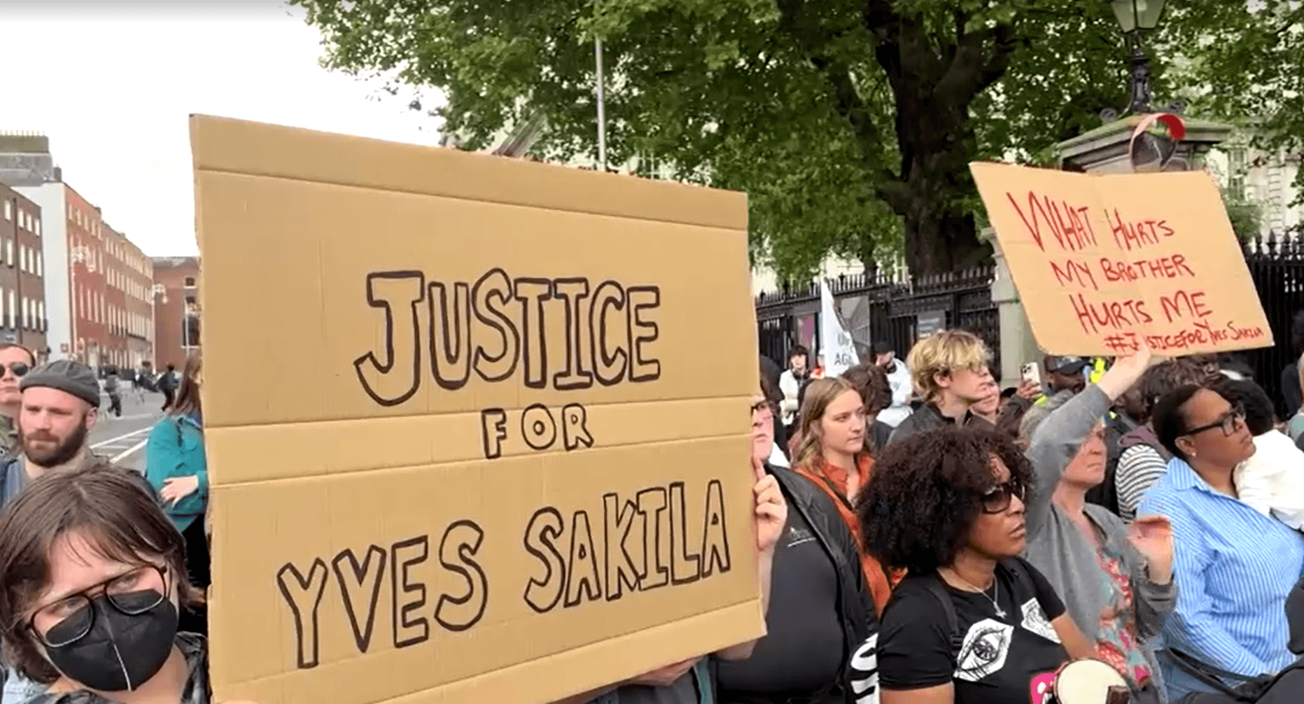 Vídeo mostra abordagem que resultou na morte de congolês na Irlanda