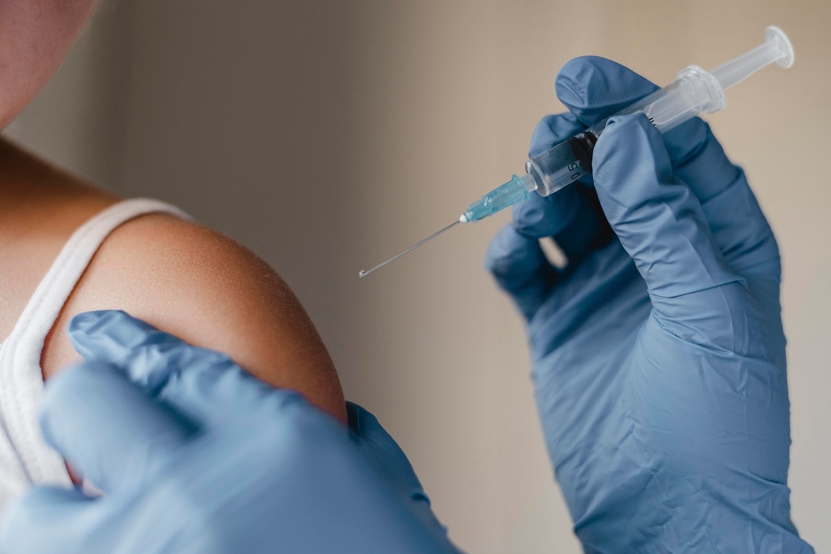 Vacina pode ser a melhor prevenção para câncer cervical e de fígado