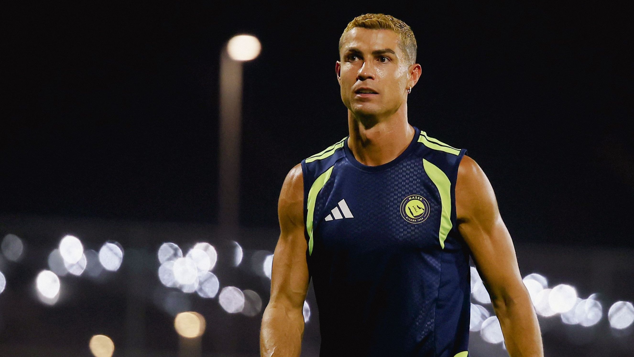 Goleiro Bento é expulso bizarramente e Cristiano Ronaldo fica furioso; veja