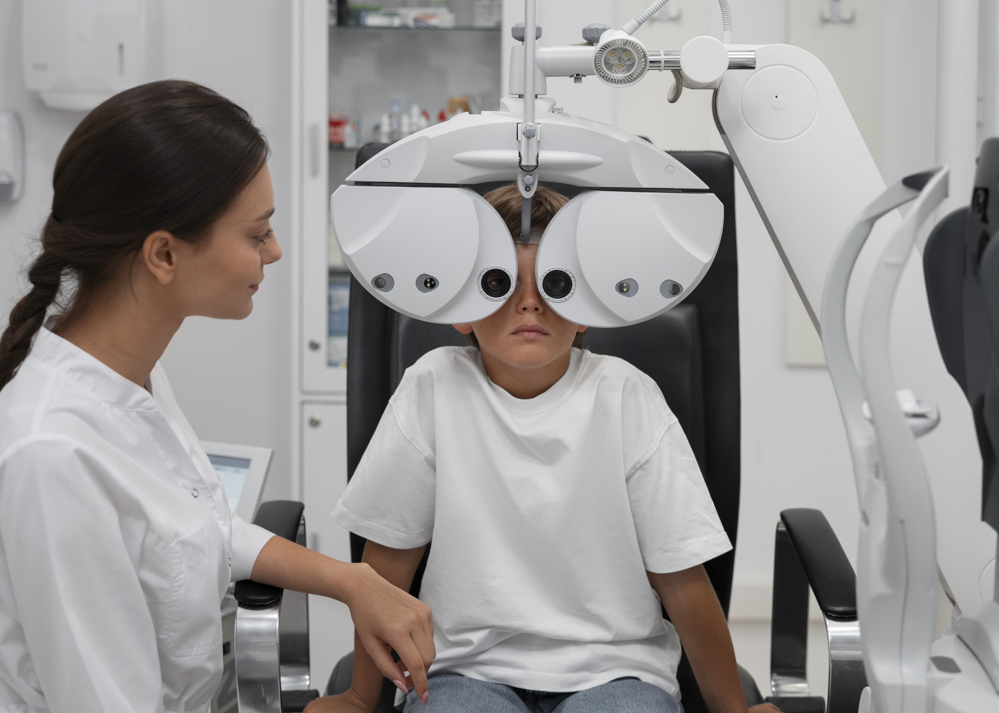 Especialistas apontam cuidados com lentes de contato para Halloween