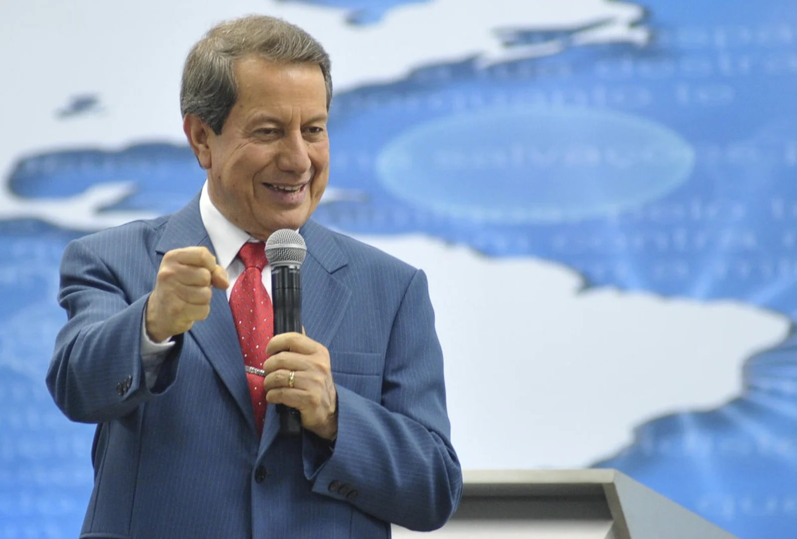 R.R. Soares, líder neopentecostal, pede a Moraes para visitar Bolsonaro